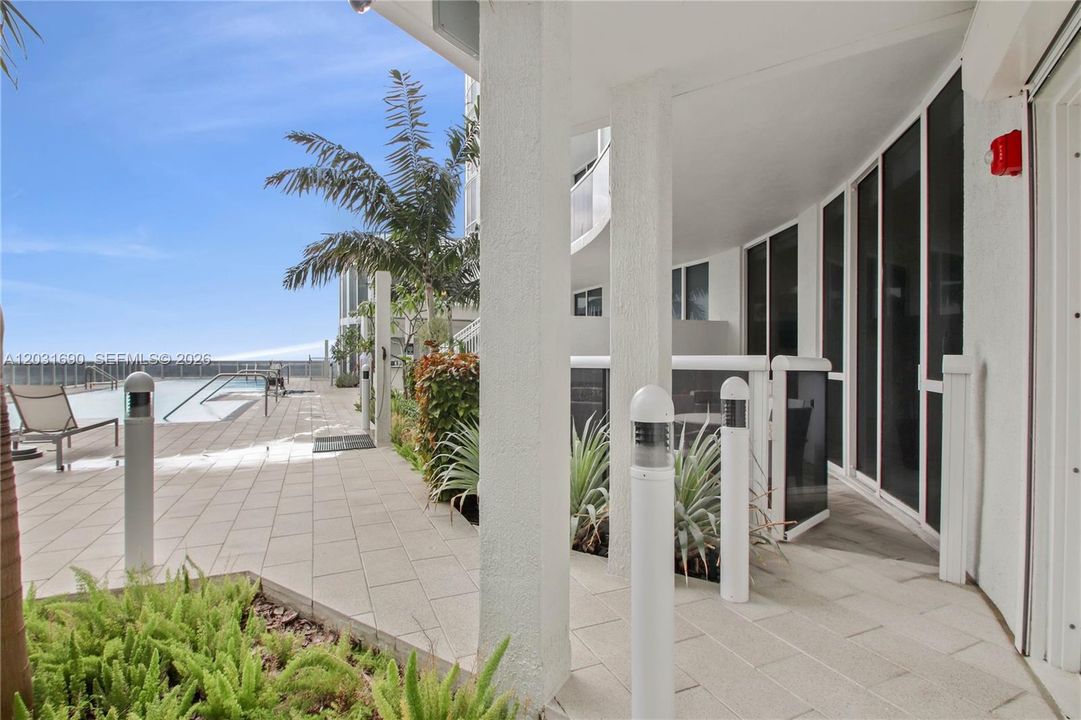 For Sale: $1,445,000 (2 beds, 2 baths, 1794 Square Feet)