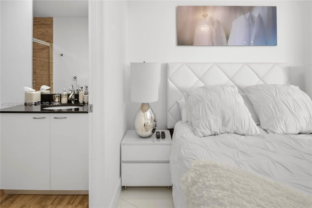 For Sale: $1,445,000 (2 beds, 2 baths, 1794 Square Feet)