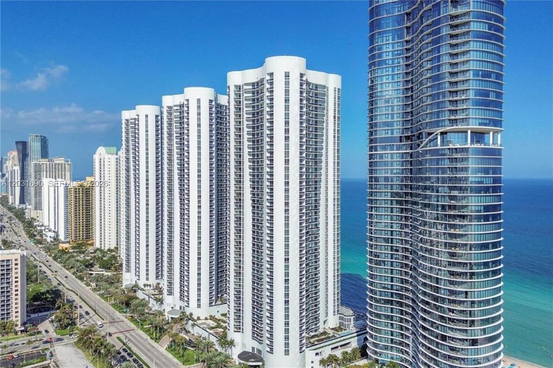 For Sale: $1,445,000 (2 beds, 2 baths, 1794 Square Feet)