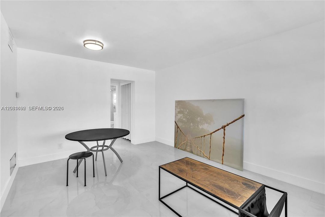 For Sale: $199,000 (1 beds, 1 baths, 544 Square Feet)