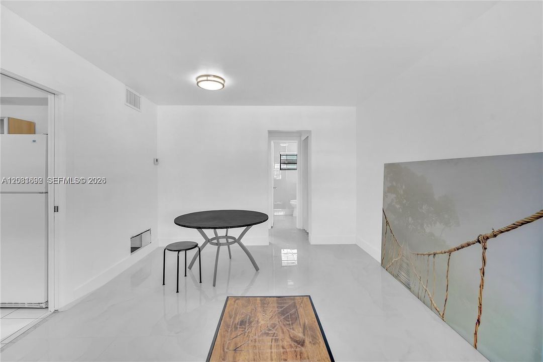 For Sale: $199,000 (1 beds, 1 baths, 544 Square Feet)