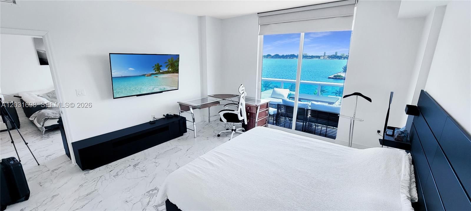 For Sale: $490,000 (2 beds, 2 baths, 1251 Square Feet)