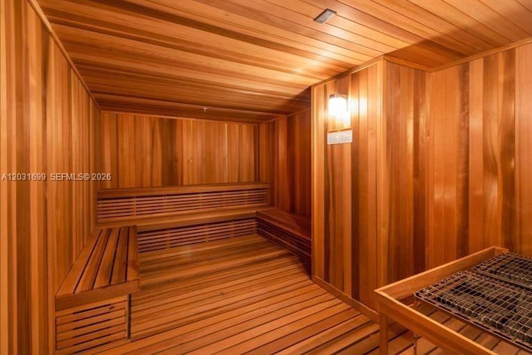 В аренду: $5,750 (2 спален, 2 ванн, 1060 Квадратных фут)