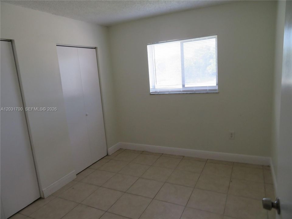 En Renta: $2,400 (3 camas, 2 baños, 959 Pies cuadrados)