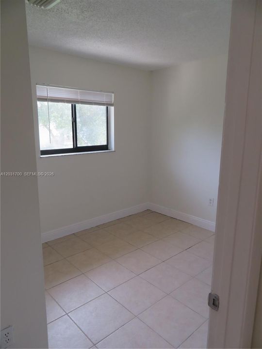 En Renta: $2,400 (3 camas, 2 baños, 959 Pies cuadrados)