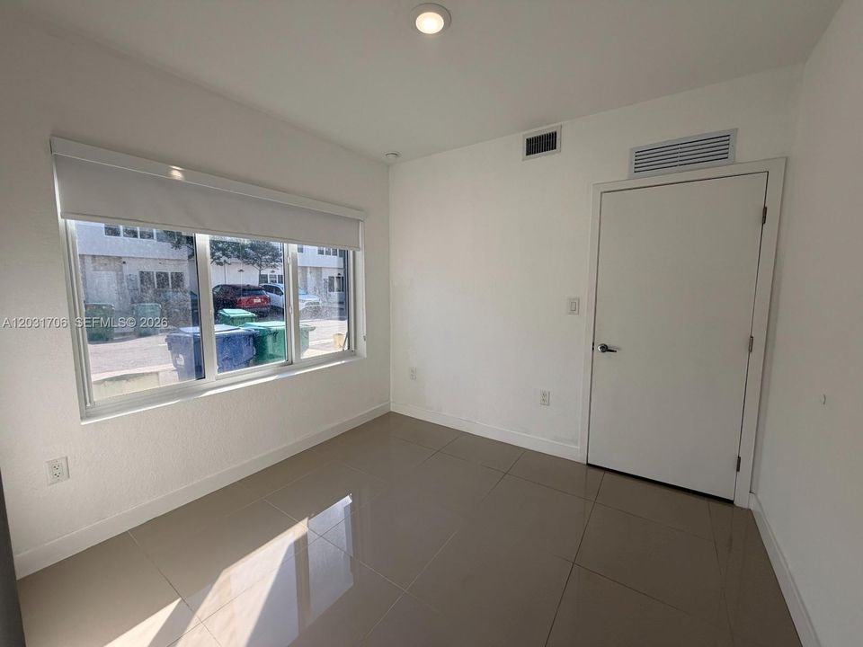 For Sale: $399,000 (4 beds, 3 baths, 1398 Square Feet)
