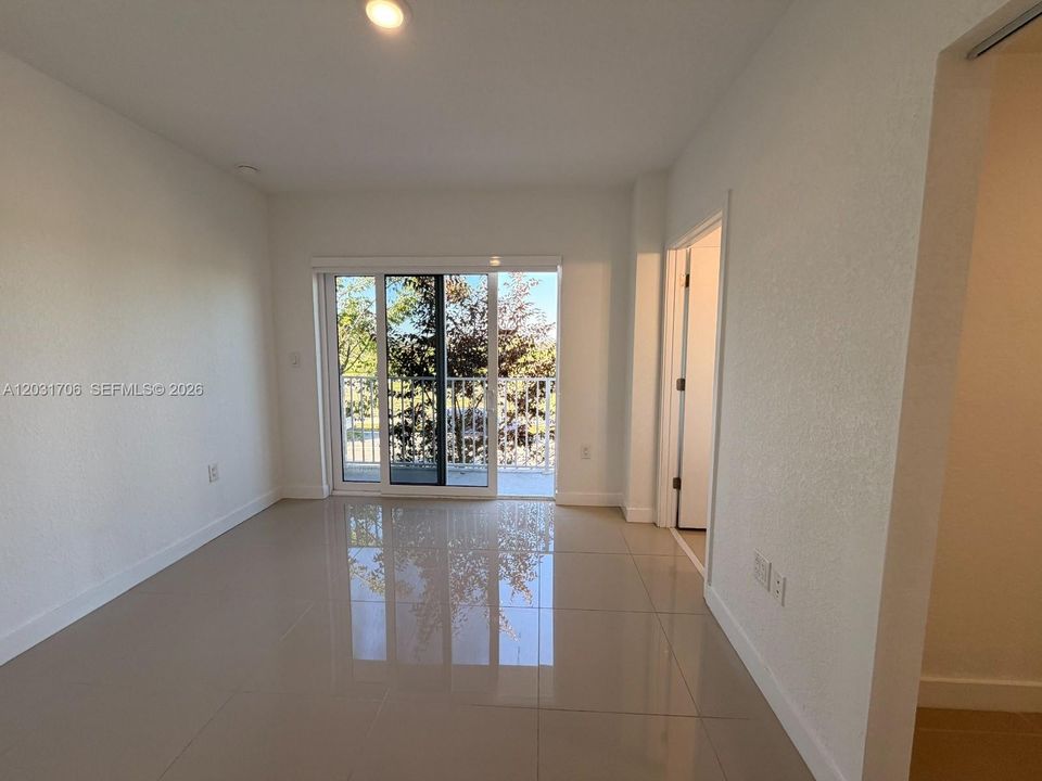 For Sale: $399,000 (4 beds, 3 baths, 1398 Square Feet)