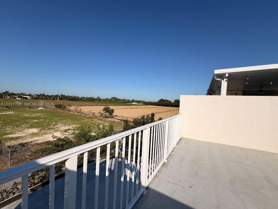 For Sale: $399,000 (4 beds, 3 baths, 1398 Square Feet)
