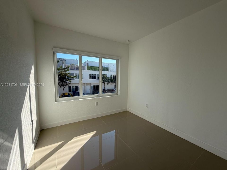 For Sale: $399,000 (4 beds, 3 baths, 1398 Square Feet)