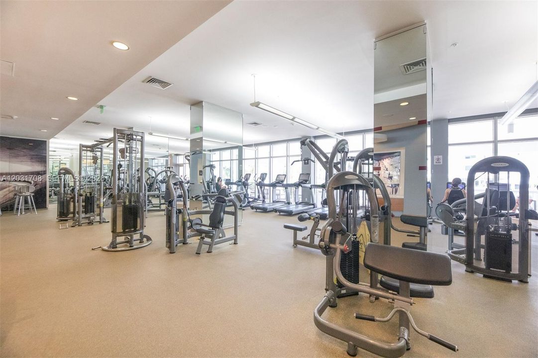 For Rent: $3,000 (0 beds, 1 baths, 481 Square Feet)