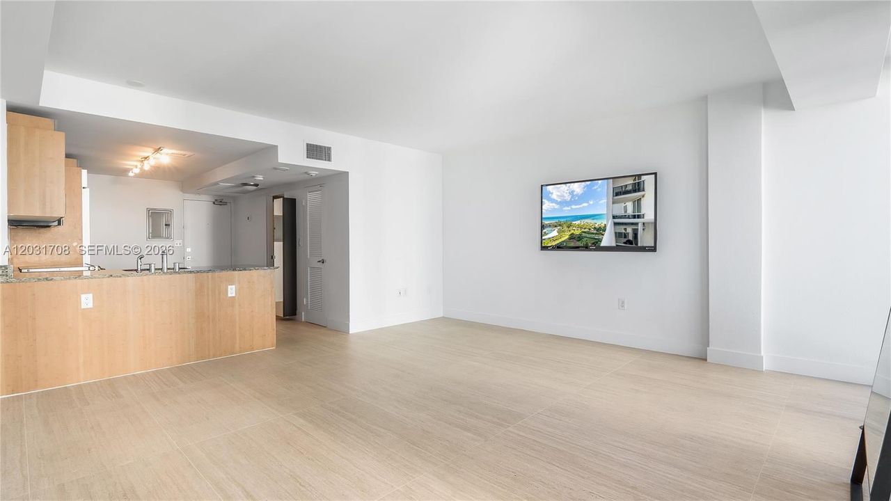 For Rent: $3,000 (0 beds, 1 baths, 481 Square Feet)