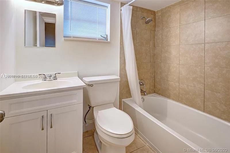 For Sale: $129,900 (1 beds, 1 baths, 750 Square Feet)
