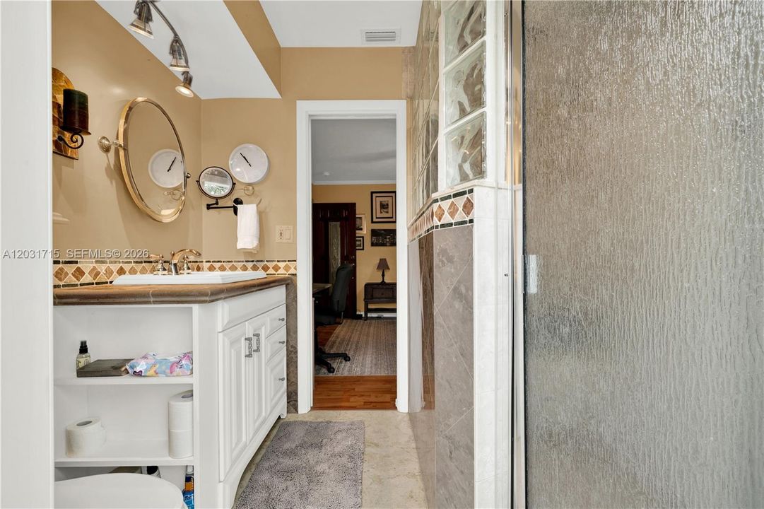 For Sale: $725,000 (3 beds, 2 baths, 1510 Square Feet)