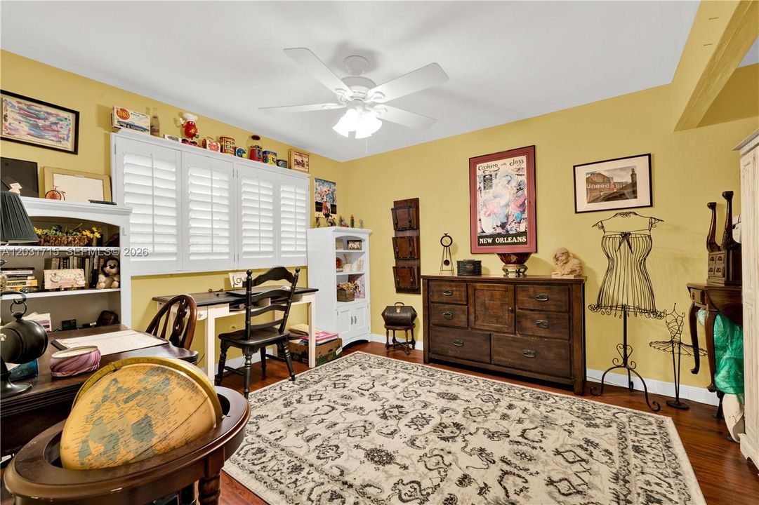 For Sale: $725,000 (3 beds, 2 baths, 1510 Square Feet)