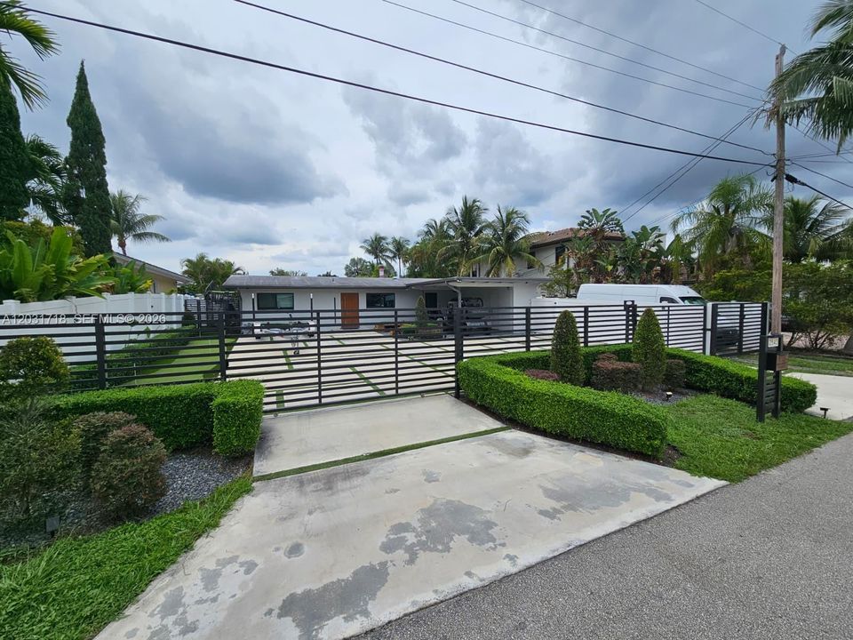 En Venta: $1,175,000 (3 camas, 2 baños, 1450 Pies cuadrados)