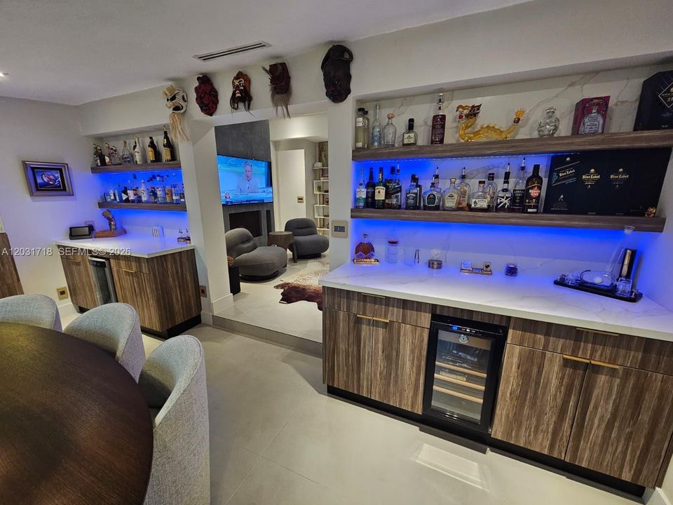 En Venta: $1,175,000 (3 camas, 2 baños, 1450 Pies cuadrados)
