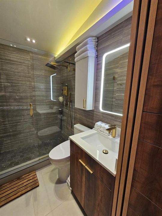 En Venta: $1,175,000 (3 camas, 2 baños, 1450 Pies cuadrados)