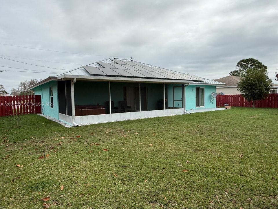 En Venta: $429,000 (3 camas, 2 baños, 1562 Pies cuadrados)