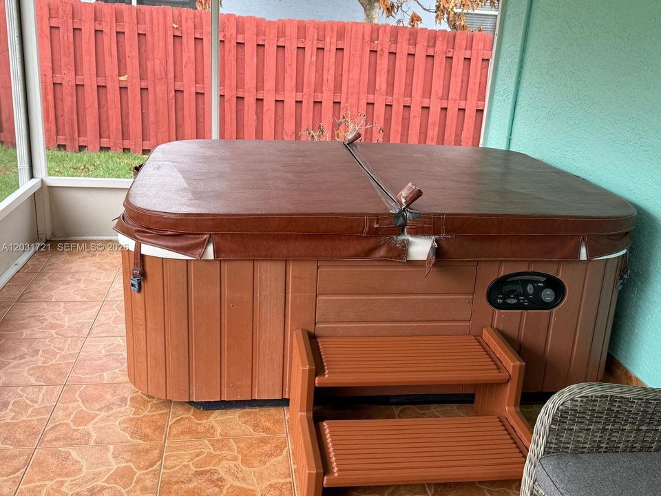 En Venta: $429,000 (3 camas, 2 baños, 1562 Pies cuadrados)