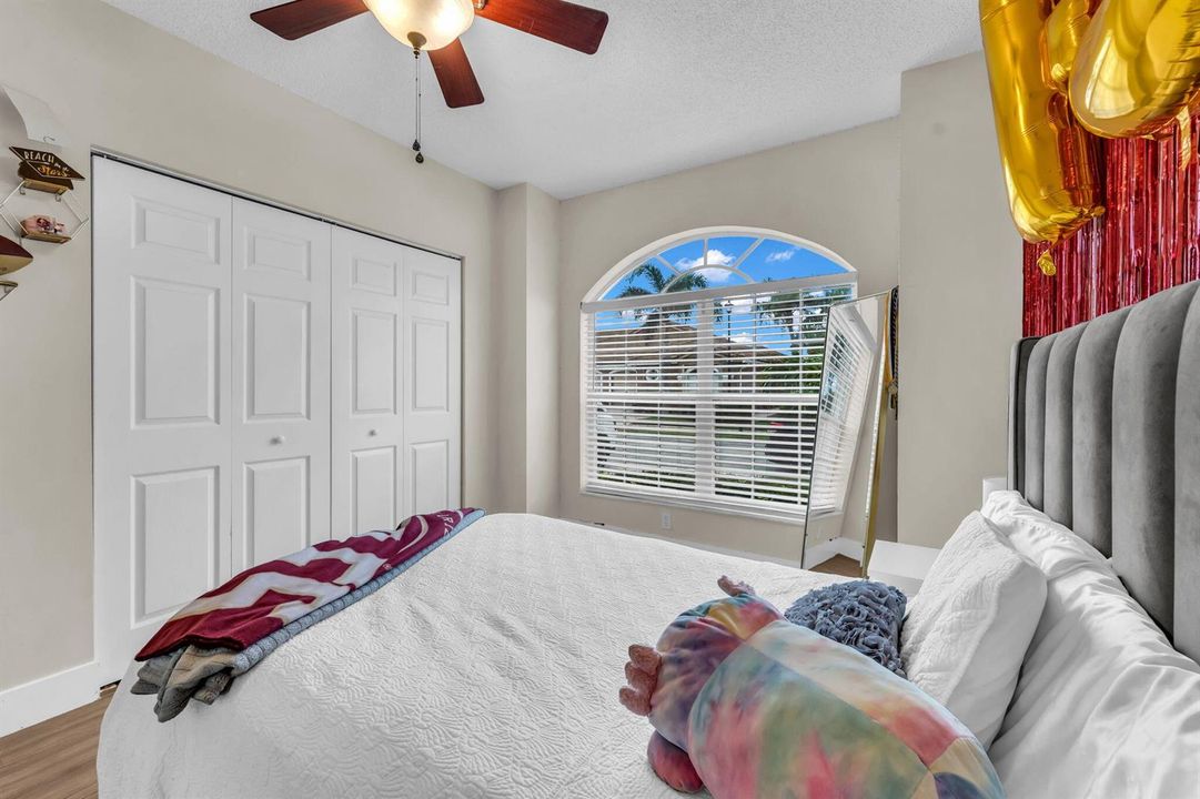 25-web-or-mls-DON01149