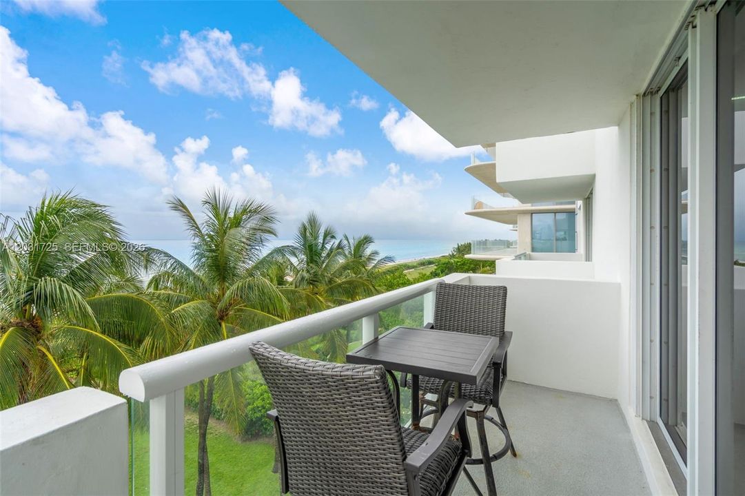 For Rent: $4,500 (2 beds, 2 baths, 1100 Square Feet)