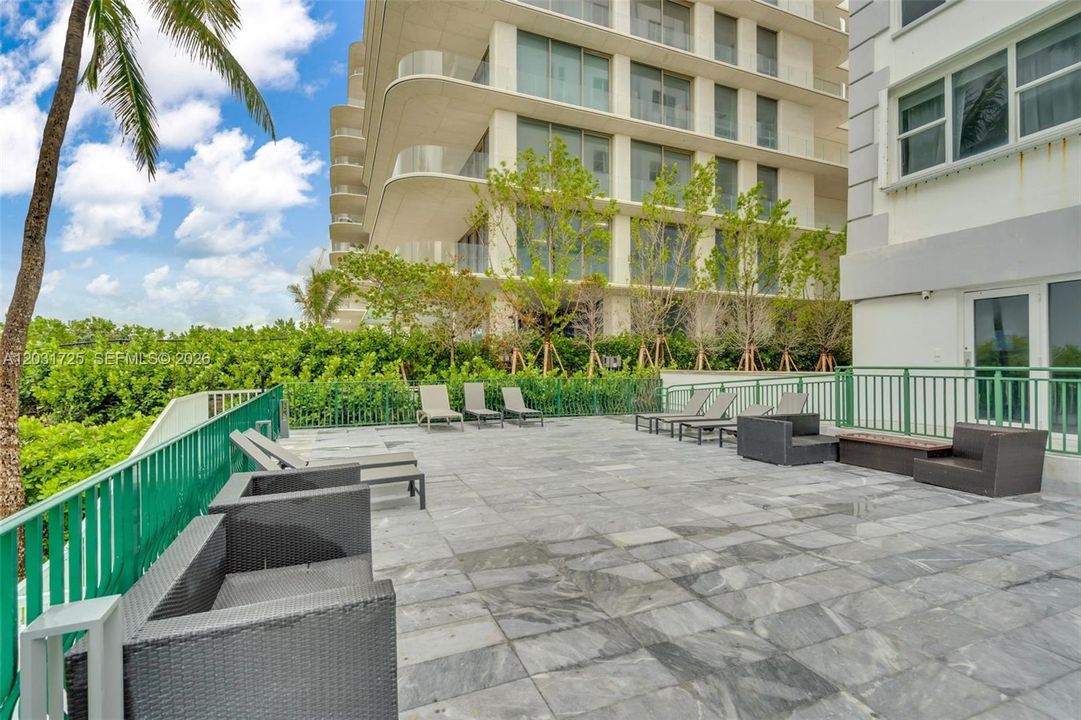 For Rent: $4,500 (2 beds, 2 baths, 1100 Square Feet)