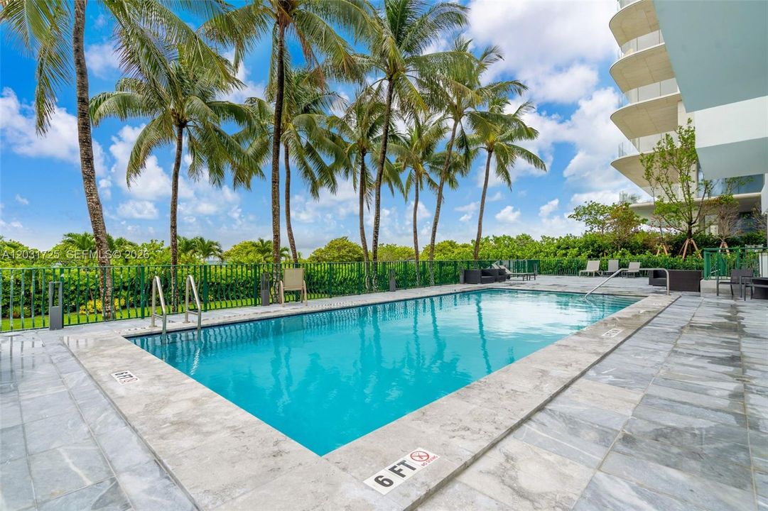 For Rent: $4,500 (2 beds, 2 baths, 1100 Square Feet)