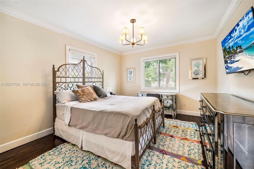 For Sale: $1,090,000 (3 beds, 1 baths, 1504 Square Feet)