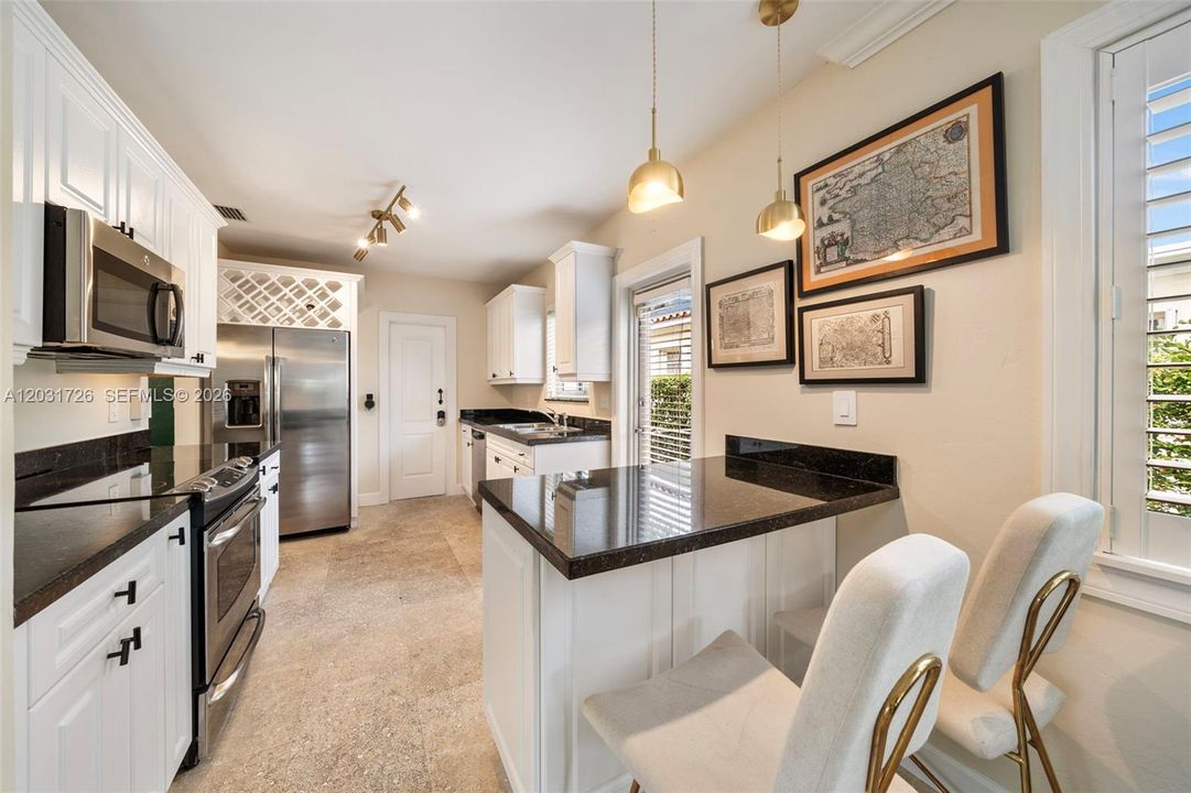 For Sale: $1,090,000 (3 beds, 1 baths, 1504 Square Feet)