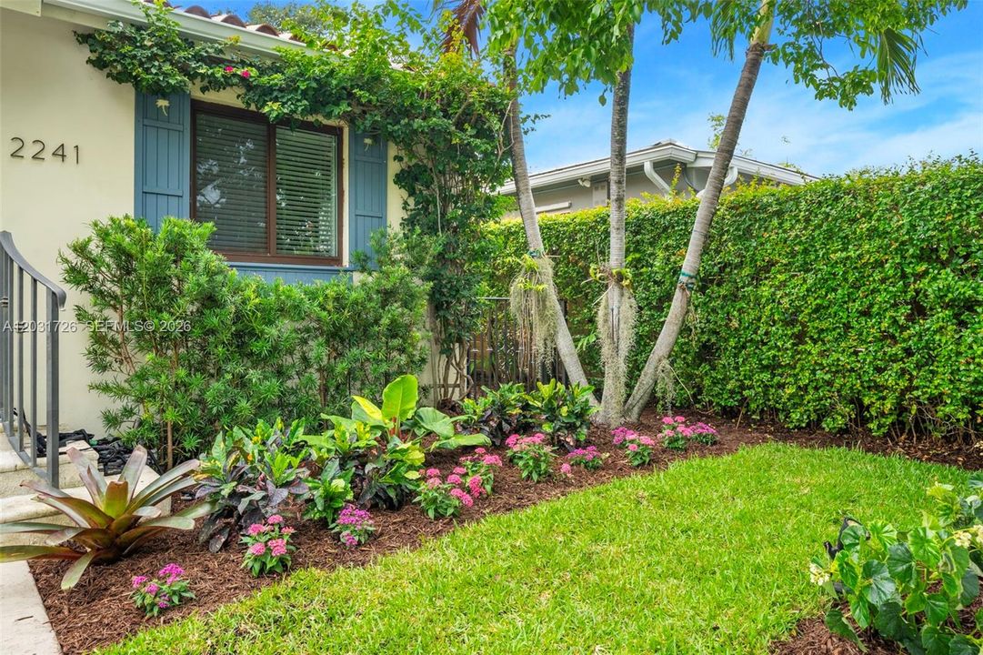 For Sale: $1,090,000 (3 beds, 1 baths, 1504 Square Feet)