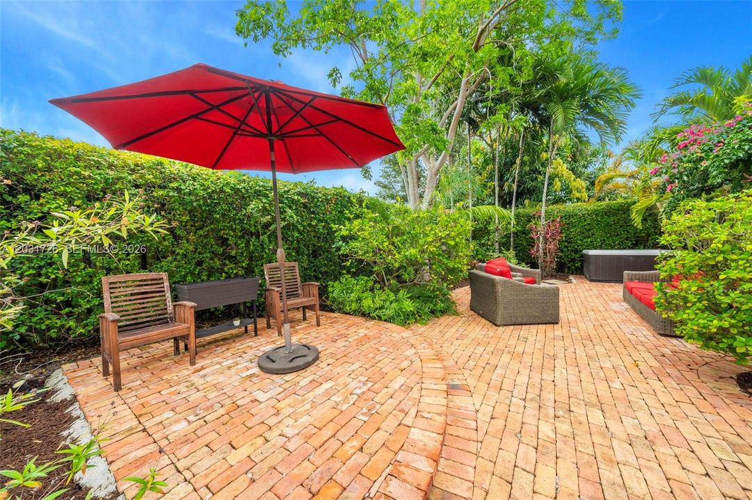 For Sale: $1,090,000 (3 beds, 1 baths, 1504 Square Feet)