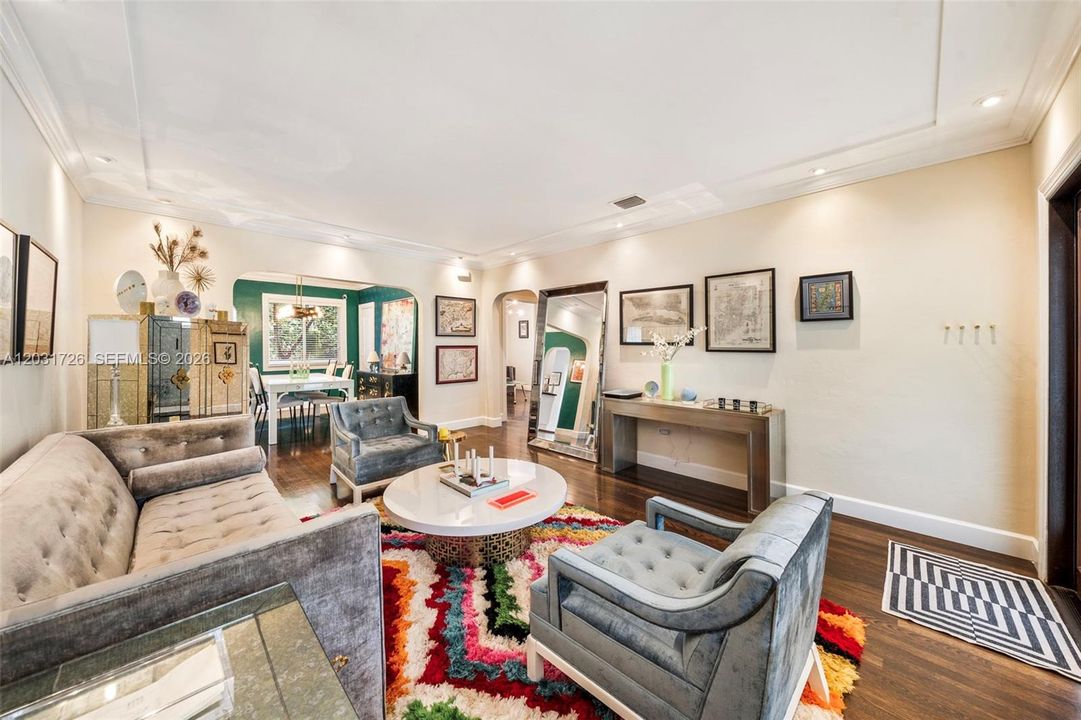 For Sale: $1,090,000 (3 beds, 1 baths, 1504 Square Feet)