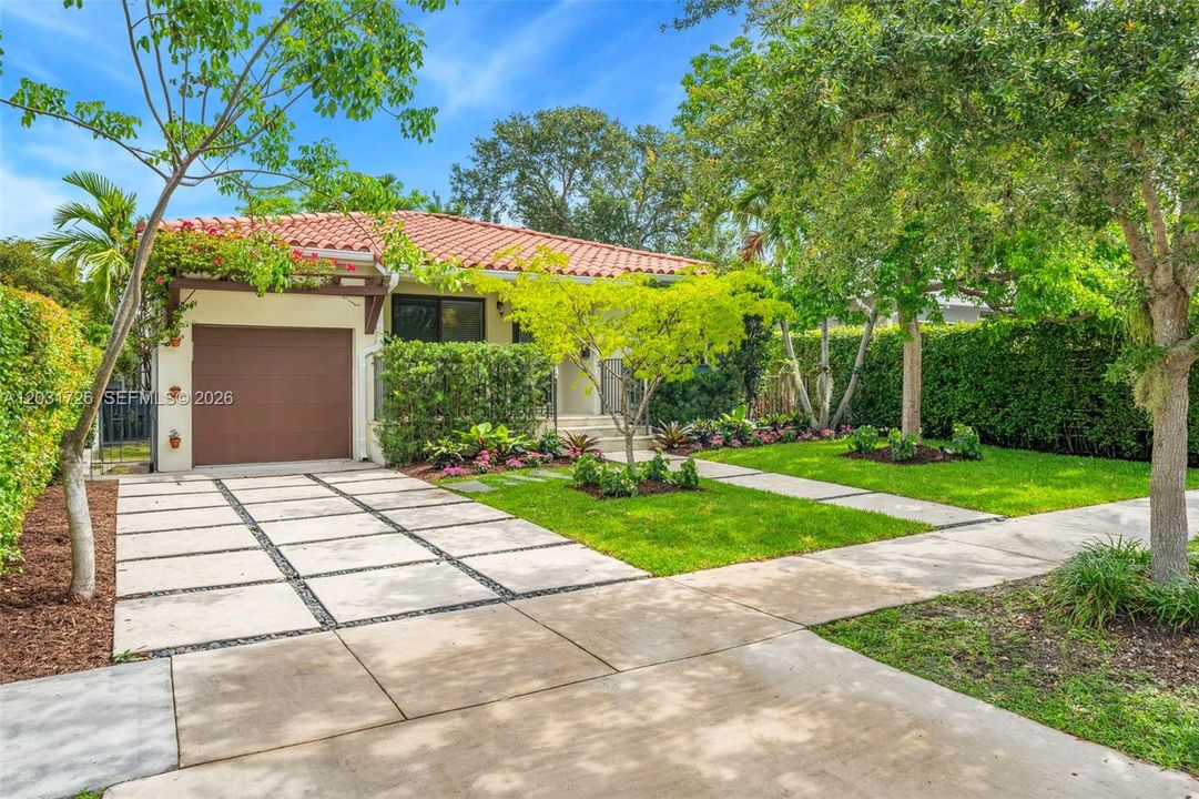 For Sale: $1,090,000 (3 beds, 1 baths, 1504 Square Feet)