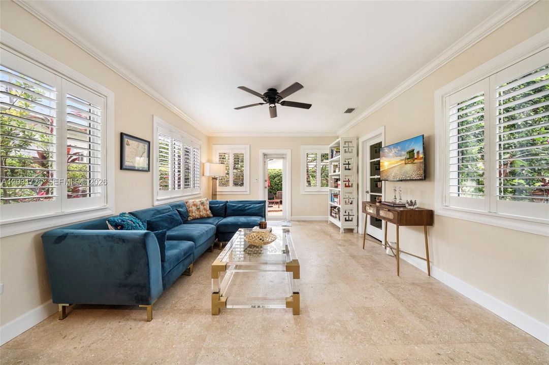 For Sale: $1,090,000 (3 beds, 1 baths, 1504 Square Feet)