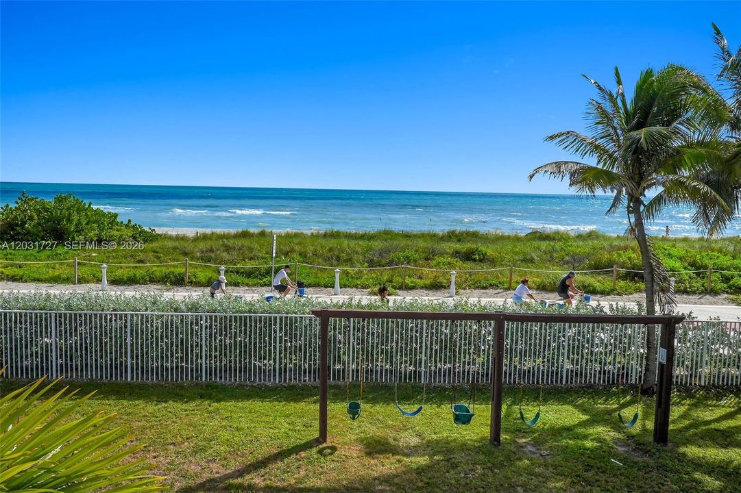 For Sale: $825,000 (2 beds, 2 baths, 1134 Square Feet)