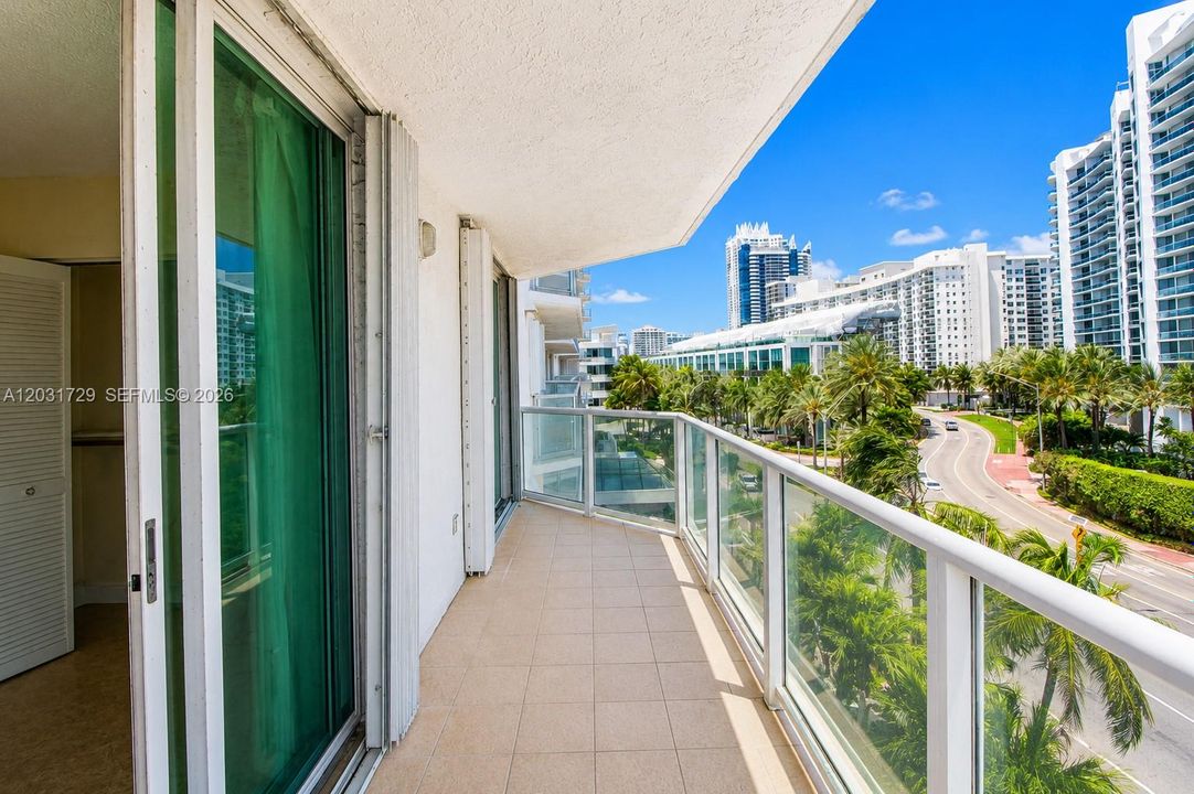 For Sale: $784,900 (3 beds, 2 baths, 1390 Square Feet)