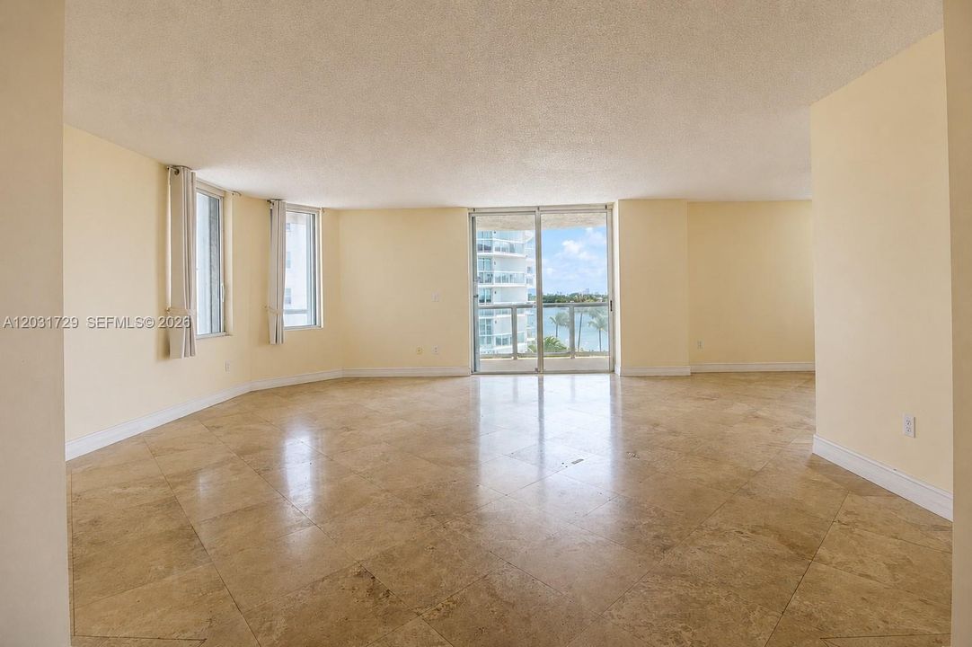 For Sale: $784,900 (3 beds, 2 baths, 1390 Square Feet)