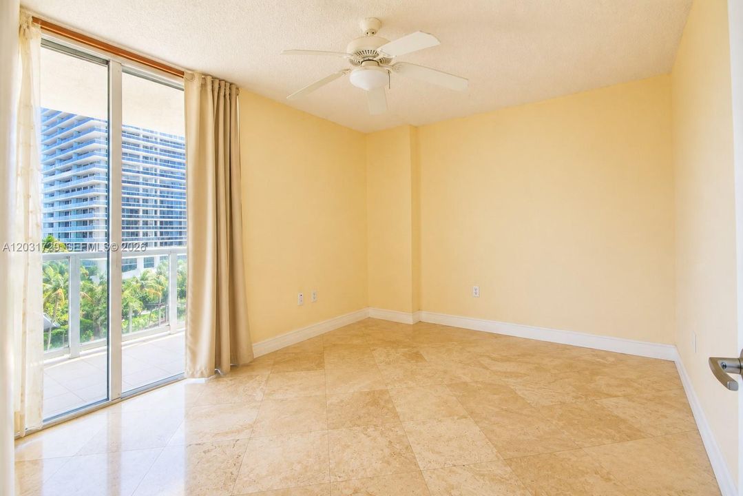 For Sale: $784,900 (3 beds, 2 baths, 1390 Square Feet)