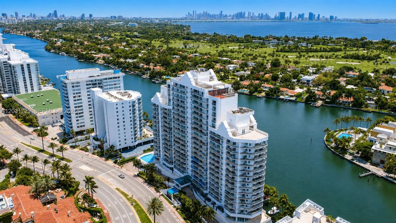 For Sale: $784,900 (3 beds, 2 baths, 1390 Square Feet)