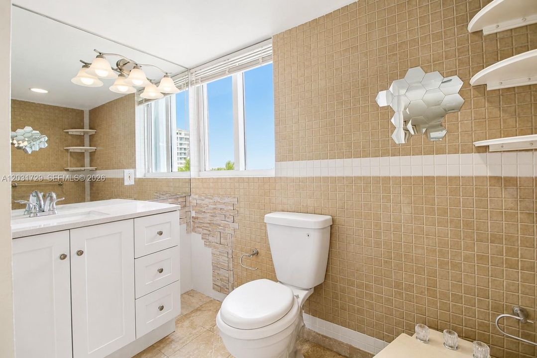 For Sale: $784,900 (3 beds, 2 baths, 1390 Square Feet)