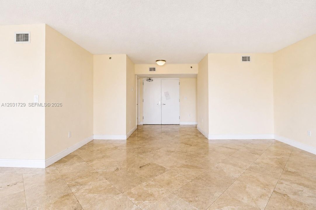 For Sale: $784,900 (3 beds, 2 baths, 1390 Square Feet)