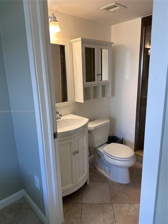 For Rent: $3,450 (2 beds, 2 baths, 908 Square Feet)