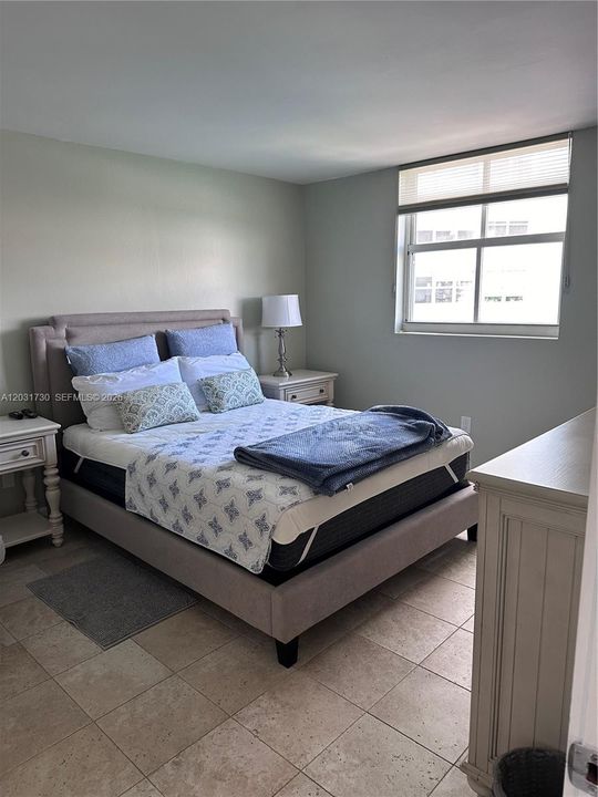 For Rent: $3,450 (2 beds, 2 baths, 908 Square Feet)