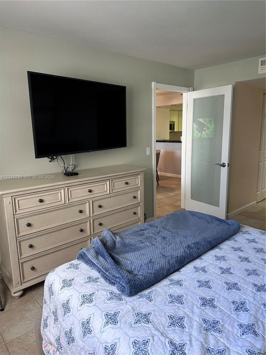 For Rent: $3,450 (2 beds, 2 baths, 908 Square Feet)