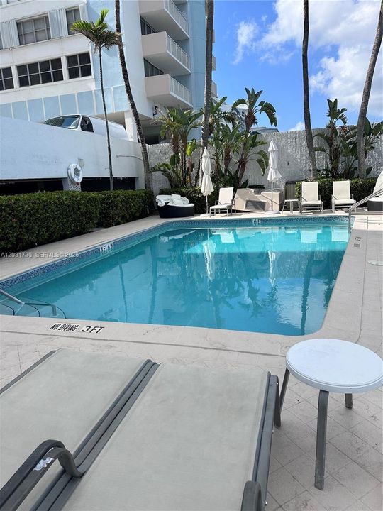 For Rent: $3,450 (2 beds, 2 baths, 908 Square Feet)