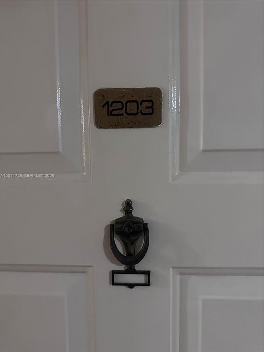 For Rent: $3,450 (2 beds, 2 baths, 908 Square Feet)