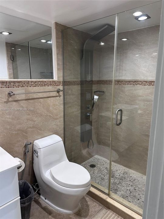 For Rent: $3,450 (2 beds, 2 baths, 908 Square Feet)