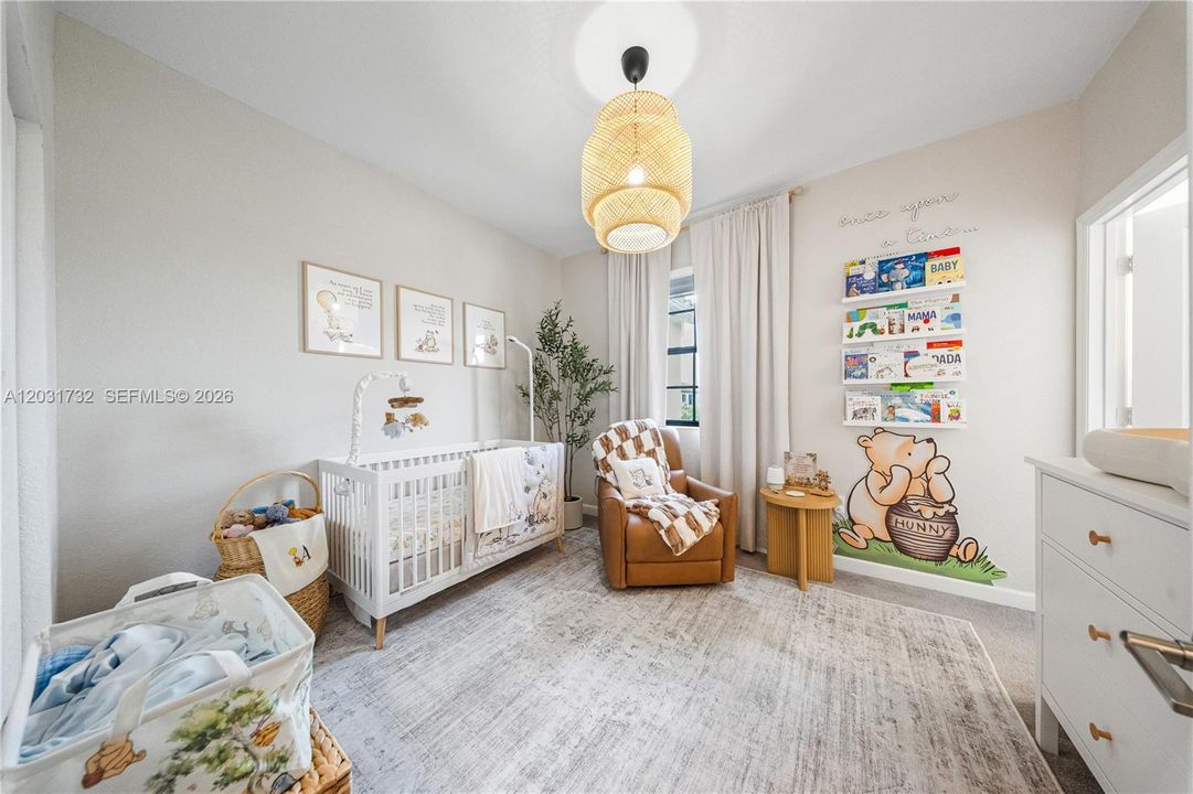 For Sale: $379,000 (3 beds, 3 baths, 1326 Square Feet)