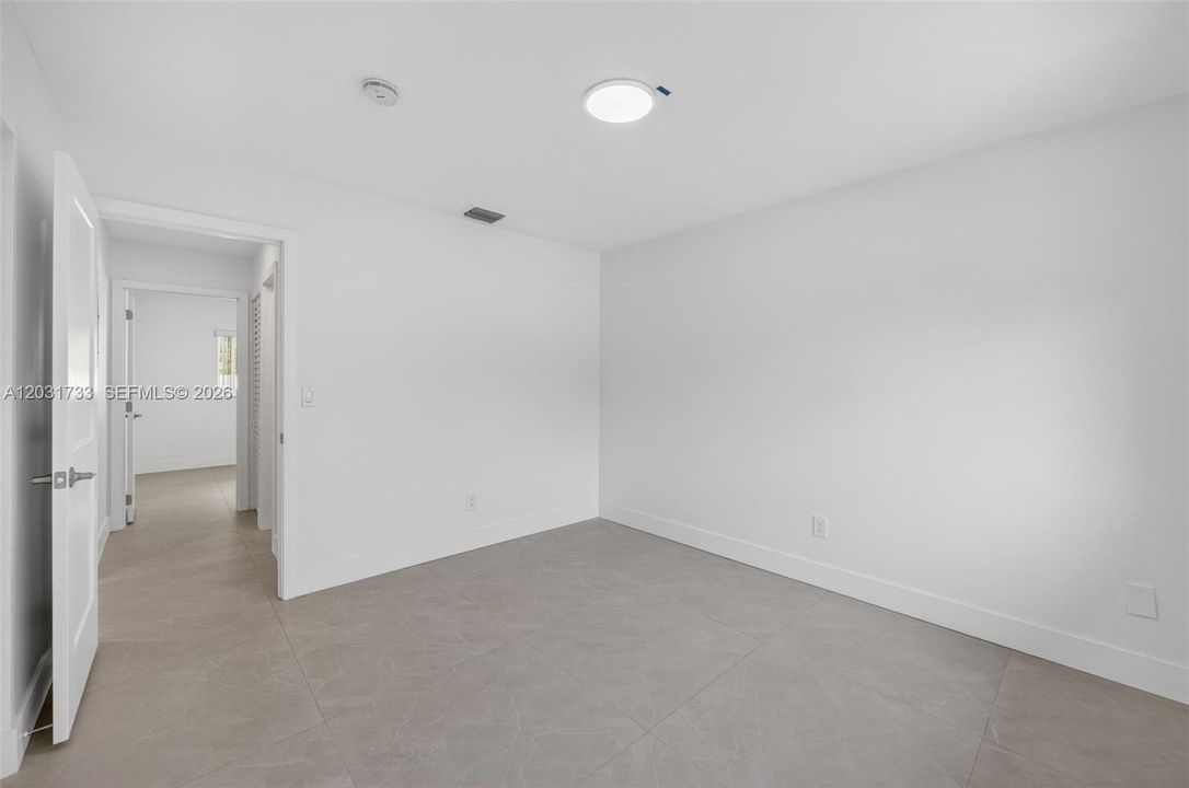 For Rent: $2,850 (2 beds, 1 baths, 960 Square Feet)