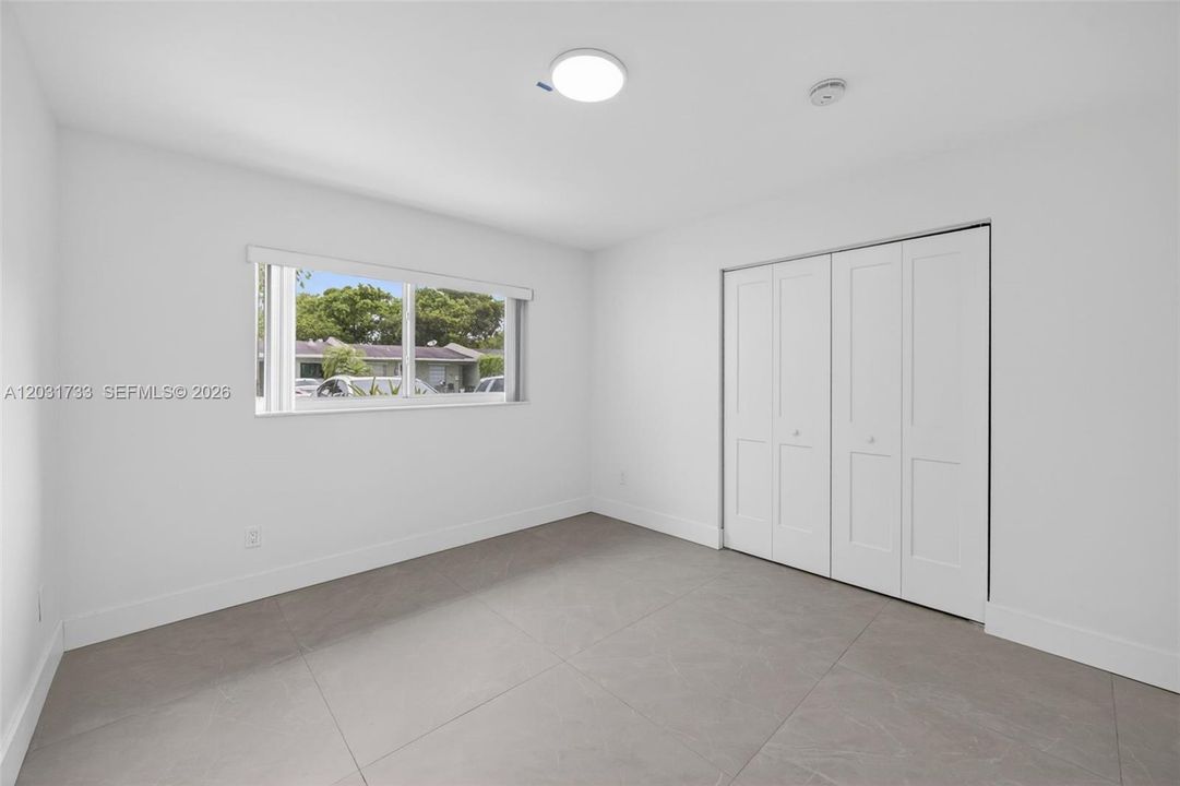 For Rent: $2,850 (2 beds, 1 baths, 960 Square Feet)